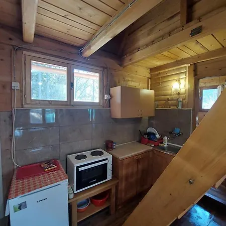 Little Heaven Lodge *